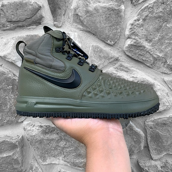 olive green nike duck boots